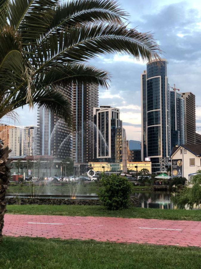 Апартамент У Моря Batumi Luaran gambar