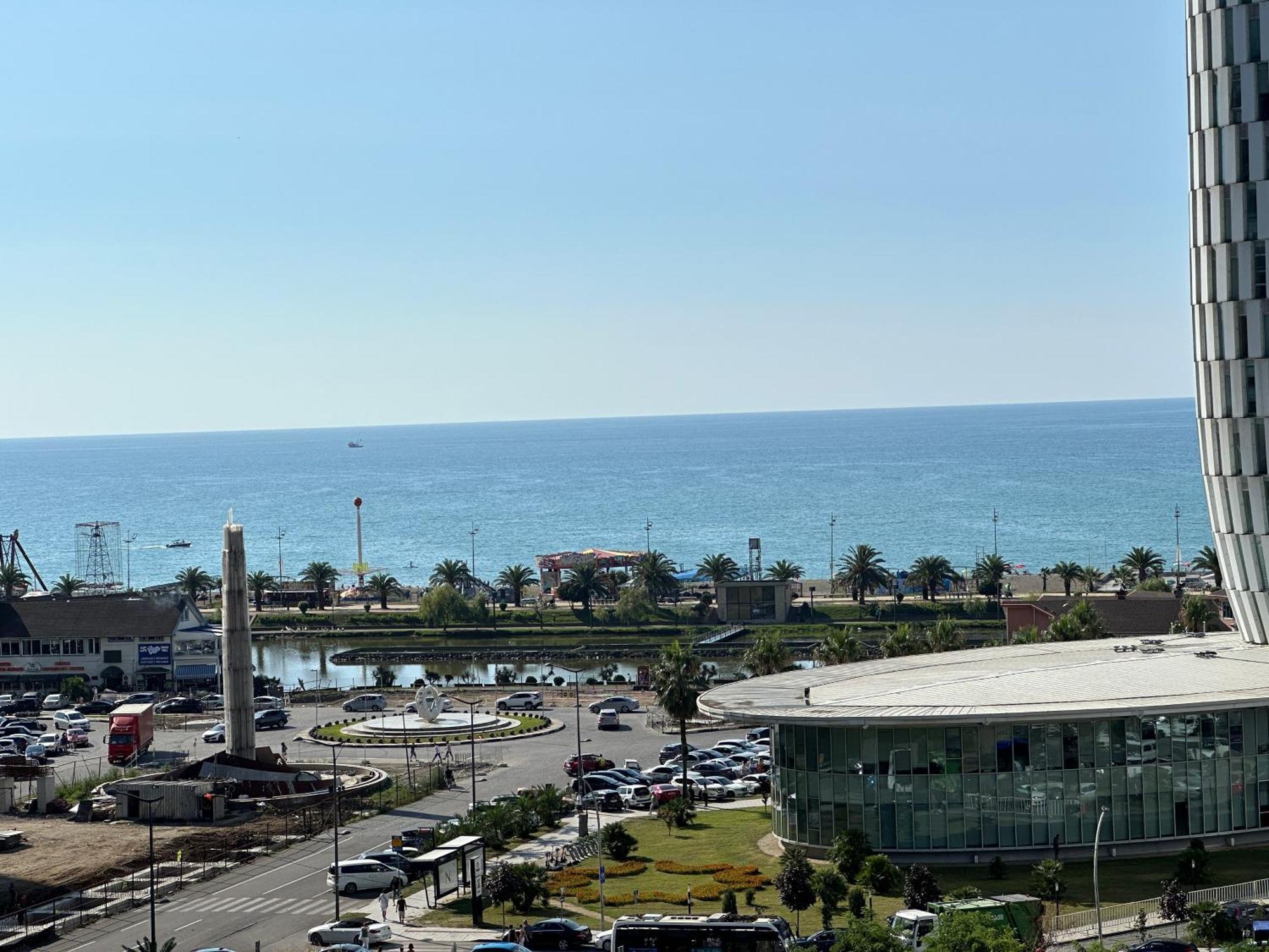 Апартамент У Моря Batumi Luaran gambar