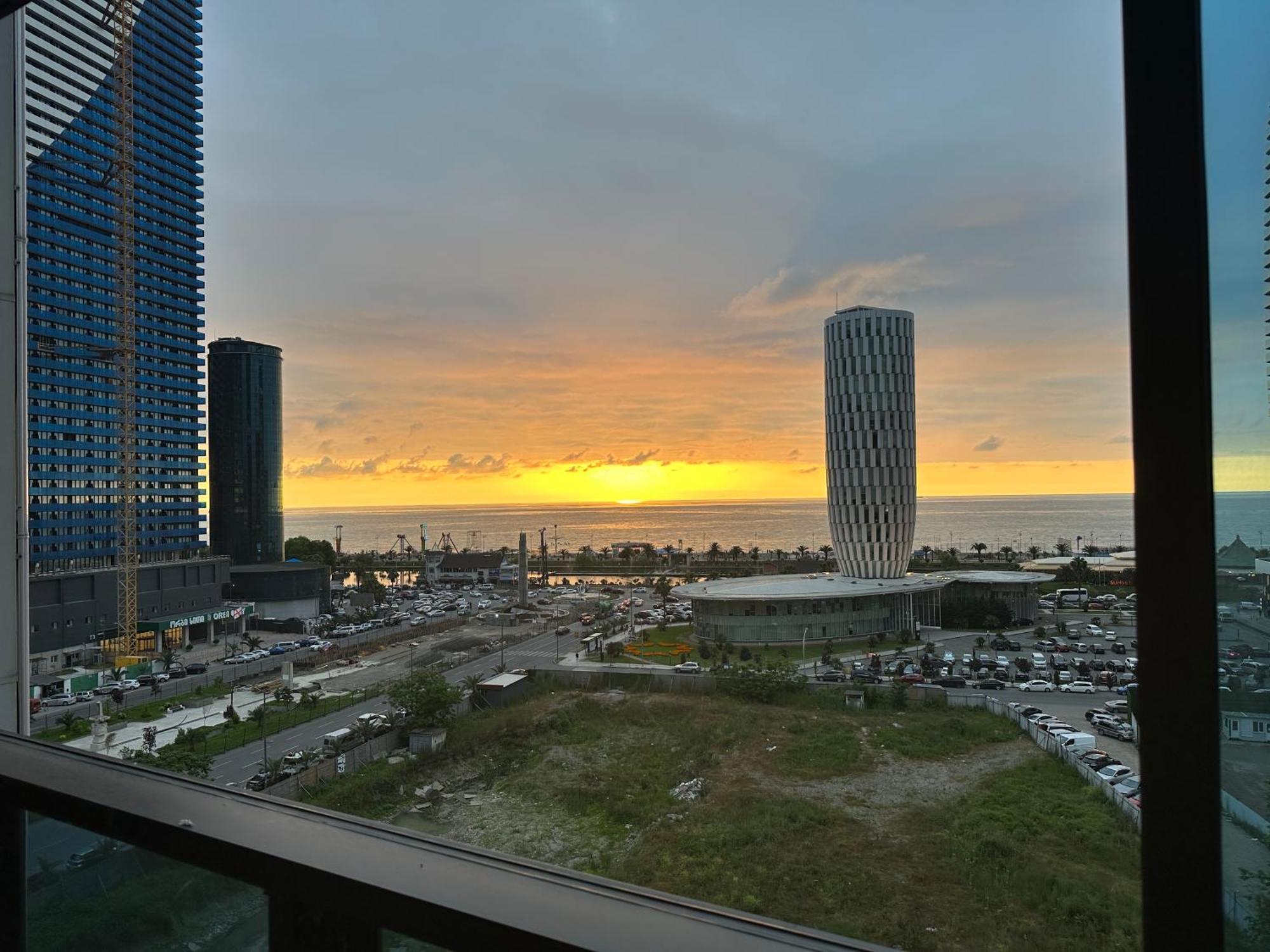Апартамент У Моря Batumi Luaran gambar